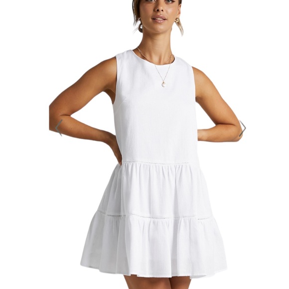 NWT Showpo Inferi Dress in White Sz 2 - Picture 7 of 16